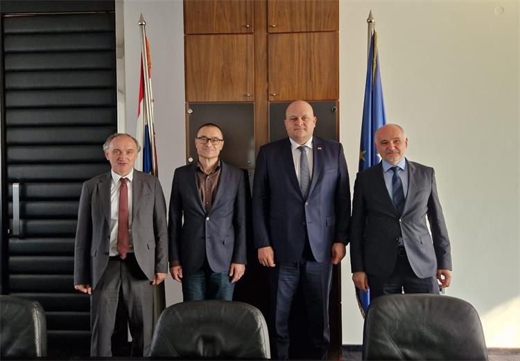 Slika /slike/Vijesti/2022/Foto sastanak 3.jpeg